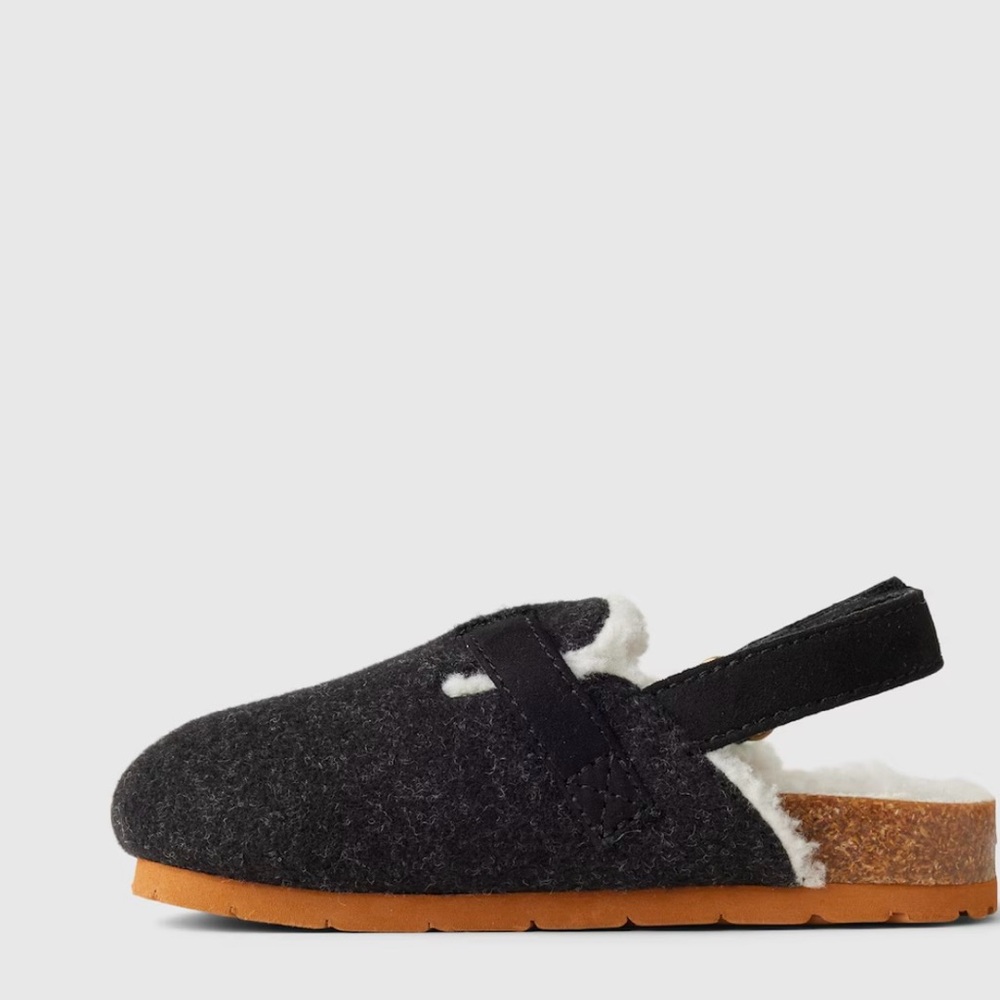 NWT babyGap Cozy Clogs
